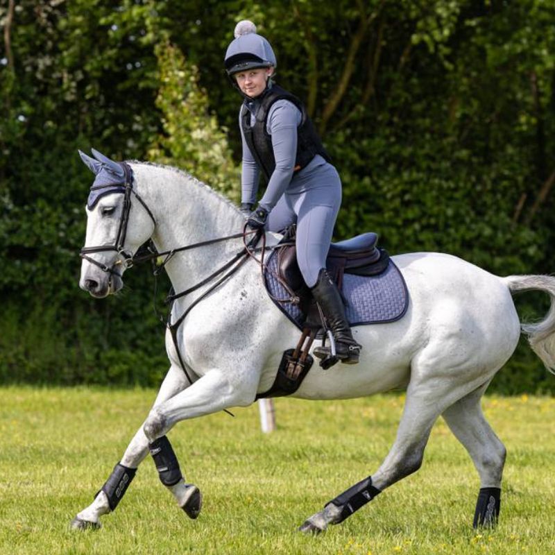 Tapis de selle Square CSO en suédine bleu jay