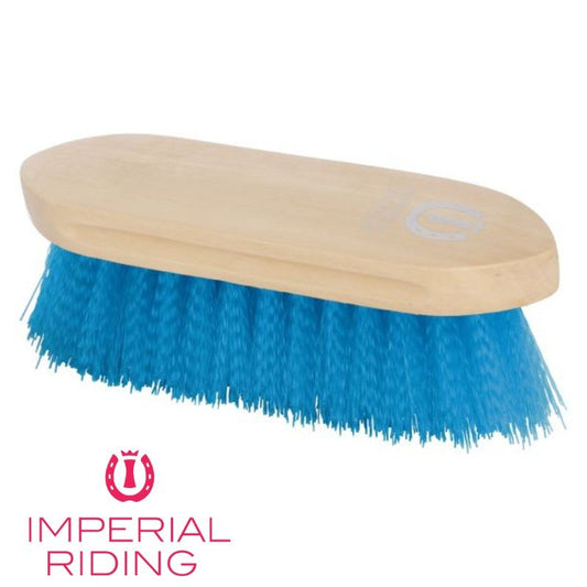 Brosse poils dur court en nylon Imperial Riding  4,95 €