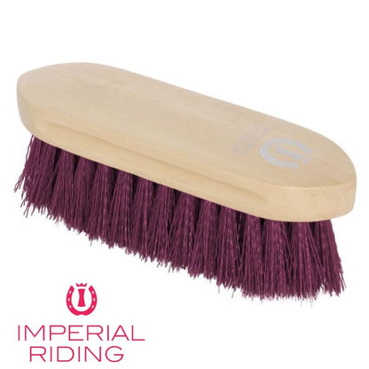 Brosse poils dur court en nylon Imperial Riding  4,95 €