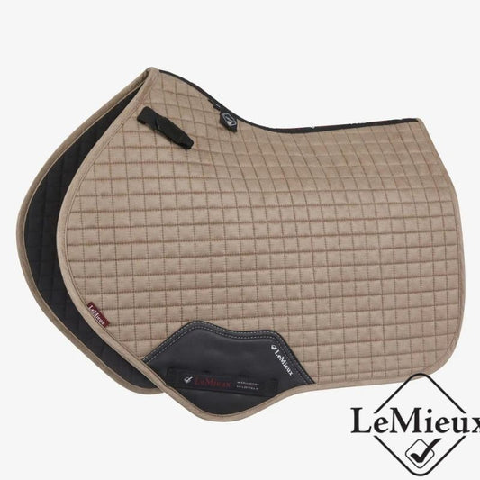 Tapis de Selle CSO Suede Close Contact Square Mink LeMieux  69,95 €